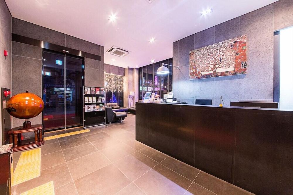 Hotel Irene Myeongdong 3*